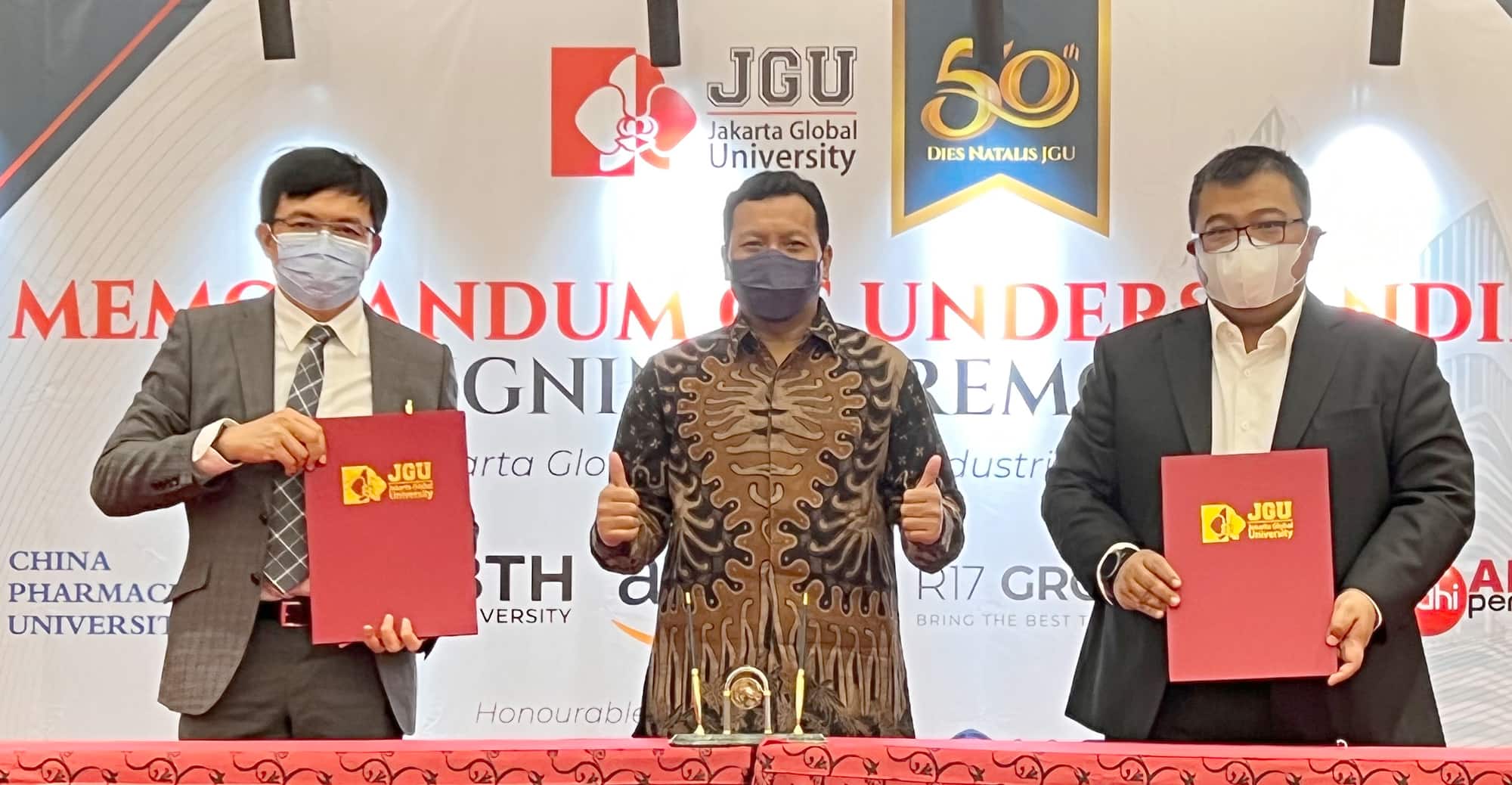 R17 Group-JGU Kolaborasi Kembangkan Penelitian Bidang Sain dan Teknologi